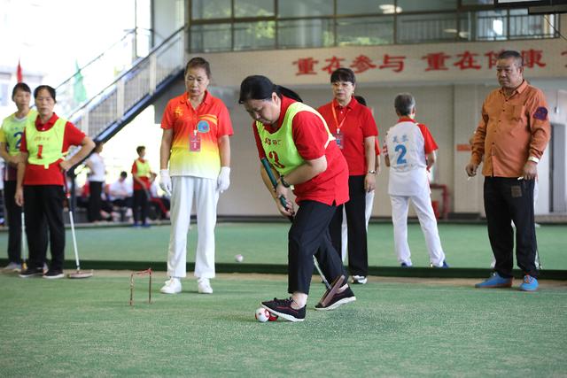 長沙市第十屆老年人運動會門球比賽在長沙市老年人體育活動中心舉行